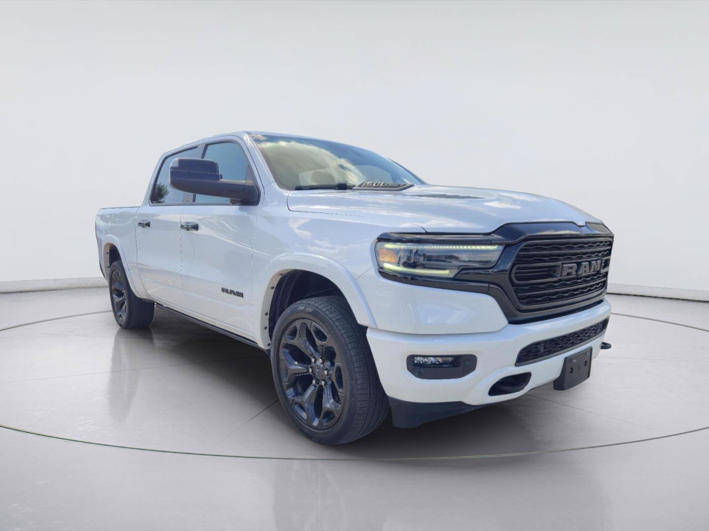 Used 2023 RAM 1500 Limited AWD/4WD image 7