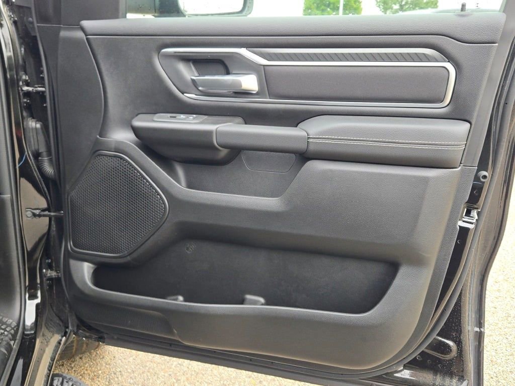 New 2026 RAM 1500 Big Horn AWD/4WD image 9