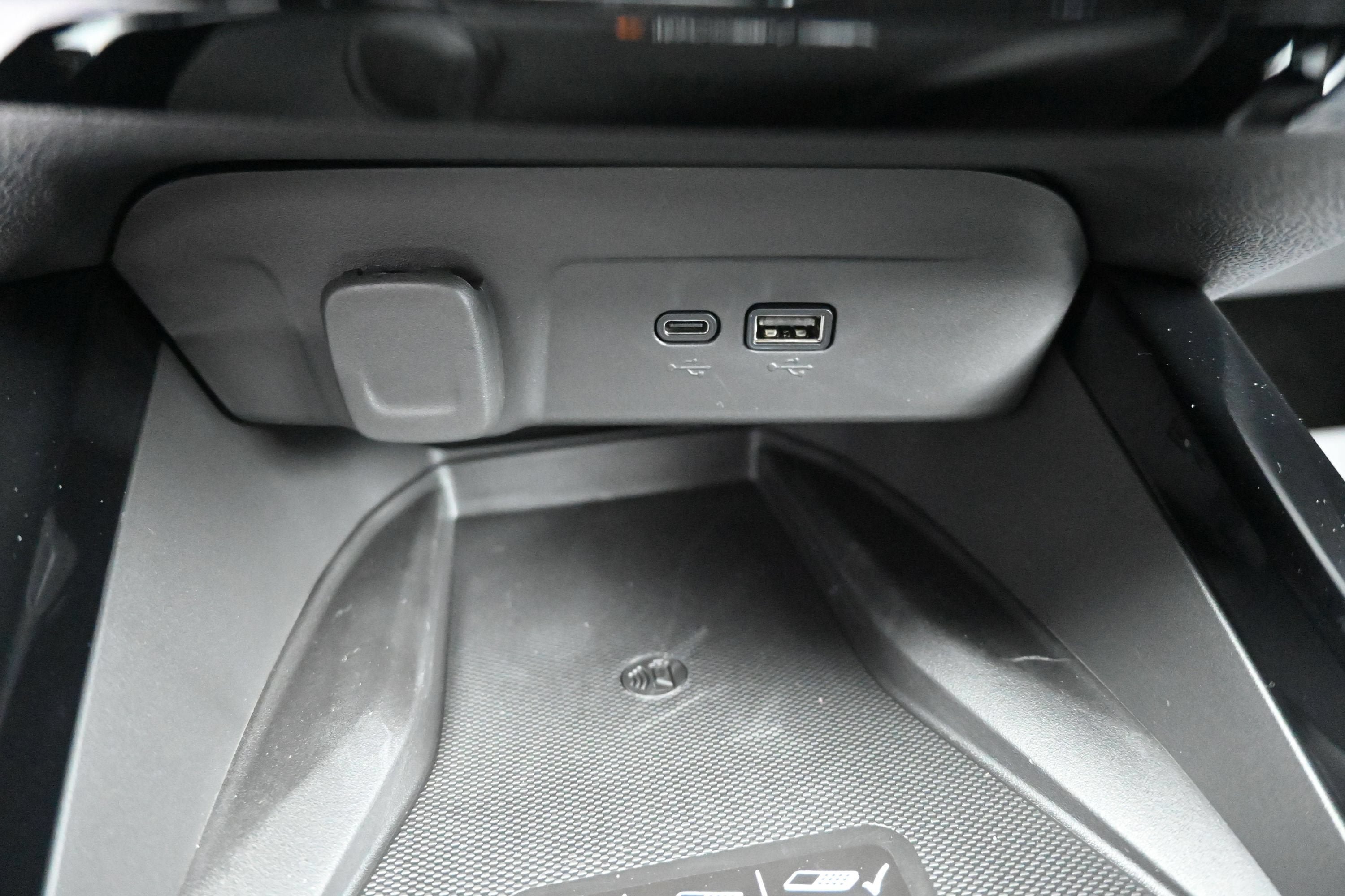 New 2026 Chevrolet Trax LT w/ Sunroof Package FWD image 21