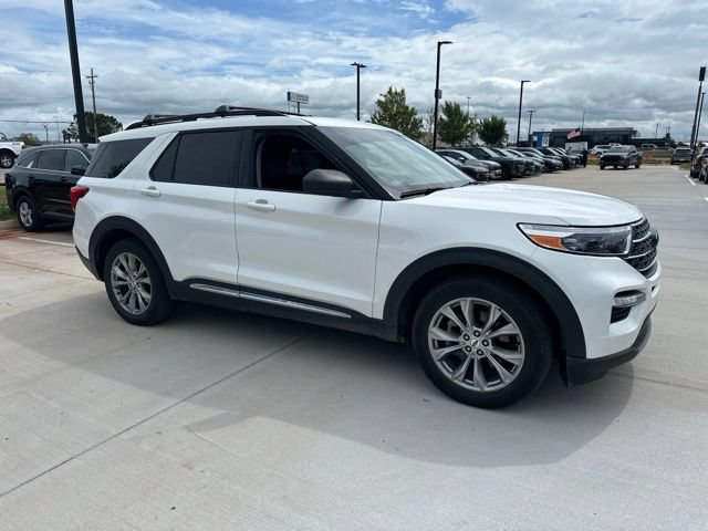 Used 2022 Ford Explorer XLT w/ Equipment Group 202A RWD image 16
