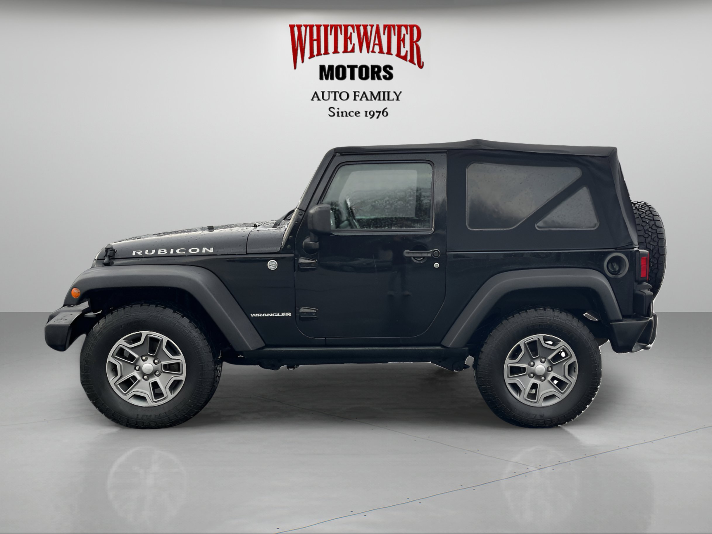 Used 2014 Jeep Wrangler Rubicon w/ Power Convenience Group AWD/4WD image 2