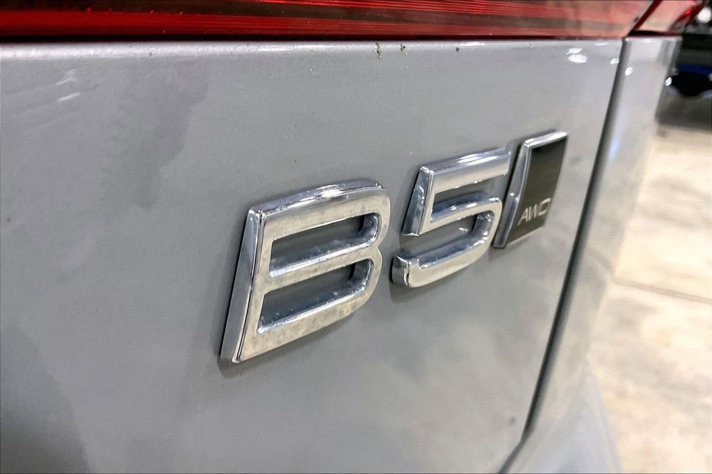 Certified 2024 Volvo XC60 B5 Core w/ Protection Package Premier AWD/4WD image 24