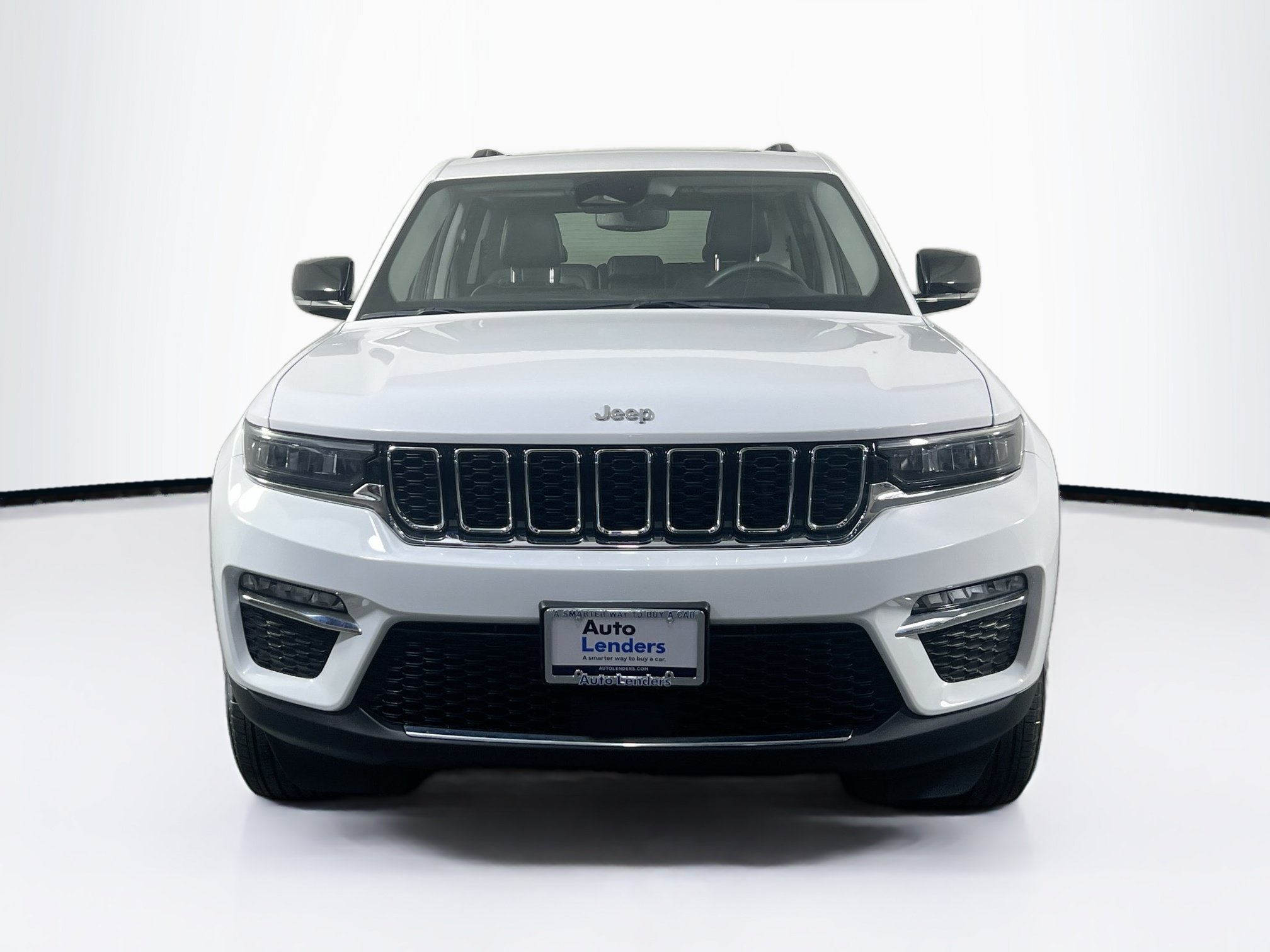 Used 2023 Jeep Grand Cherokee Limited AWD/4WD image 2