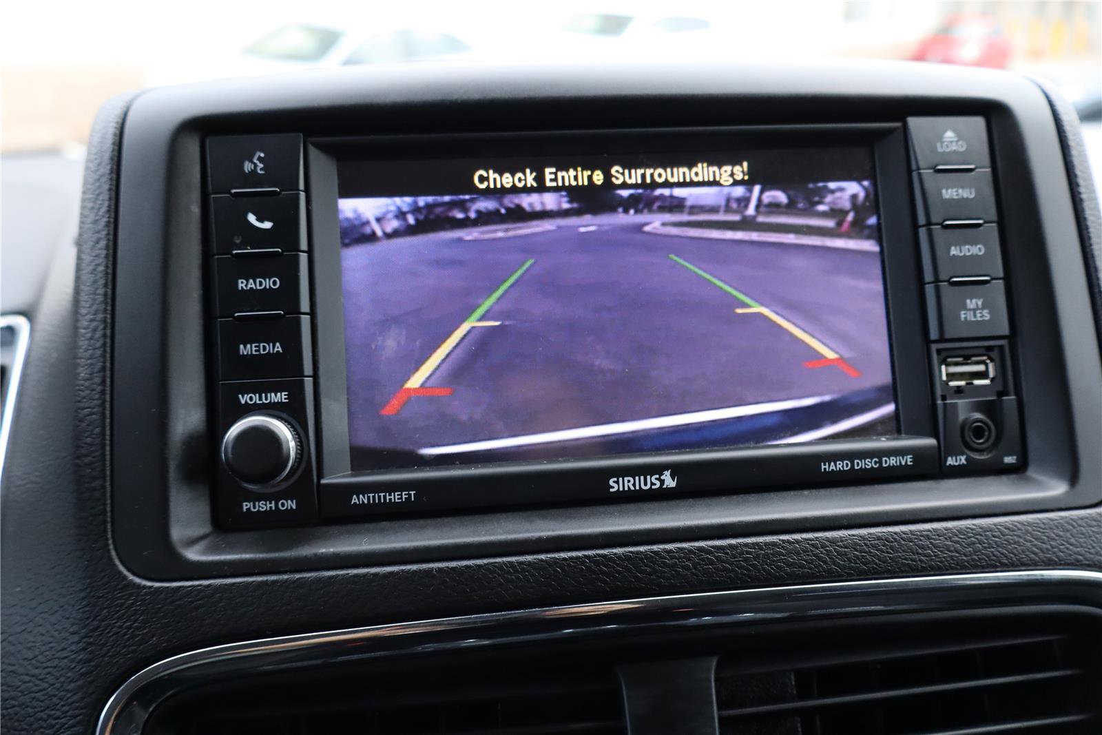 Used 2018 Dodge Grand Caravan SE w/ UConnect Hands-Free Group image 19