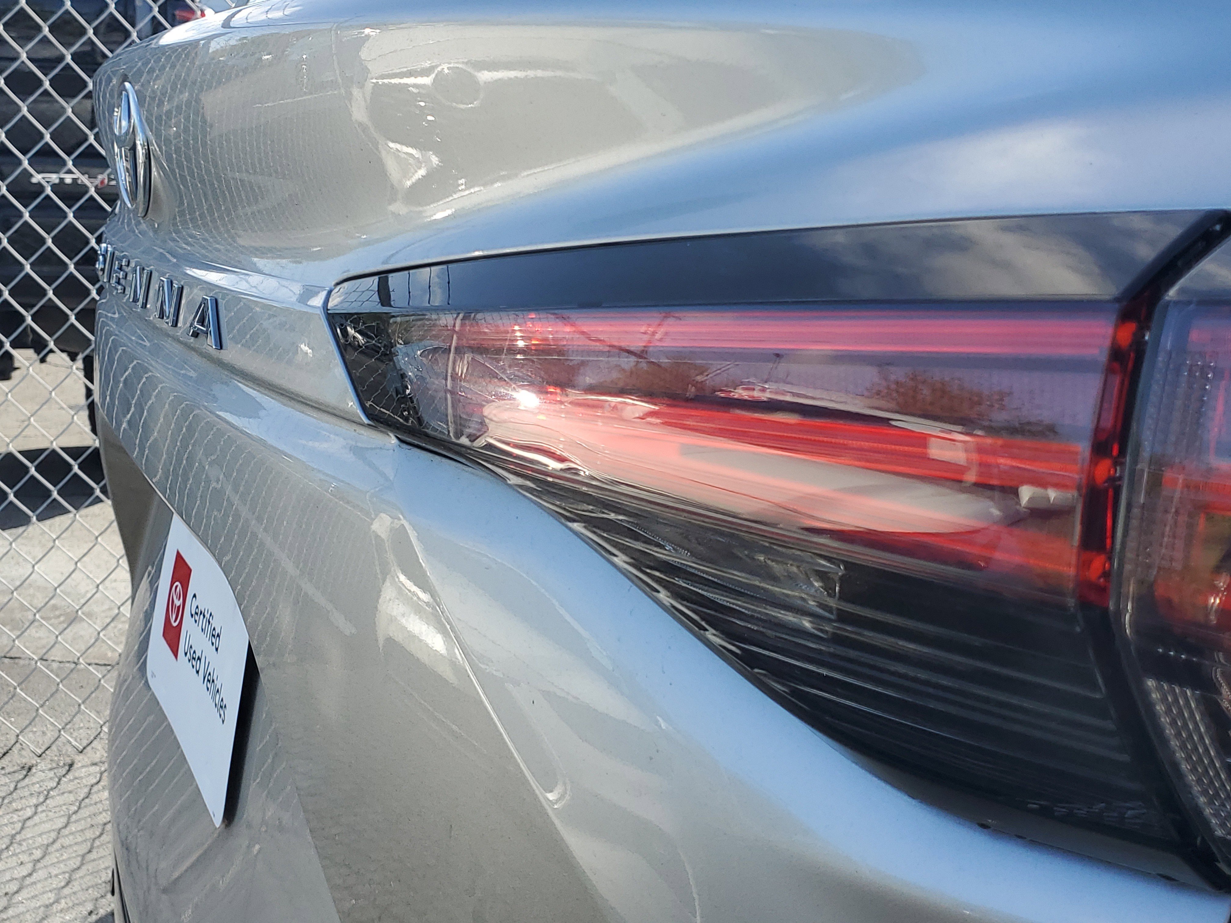 Certified 2021 Toyota Sienna Platinum image 8