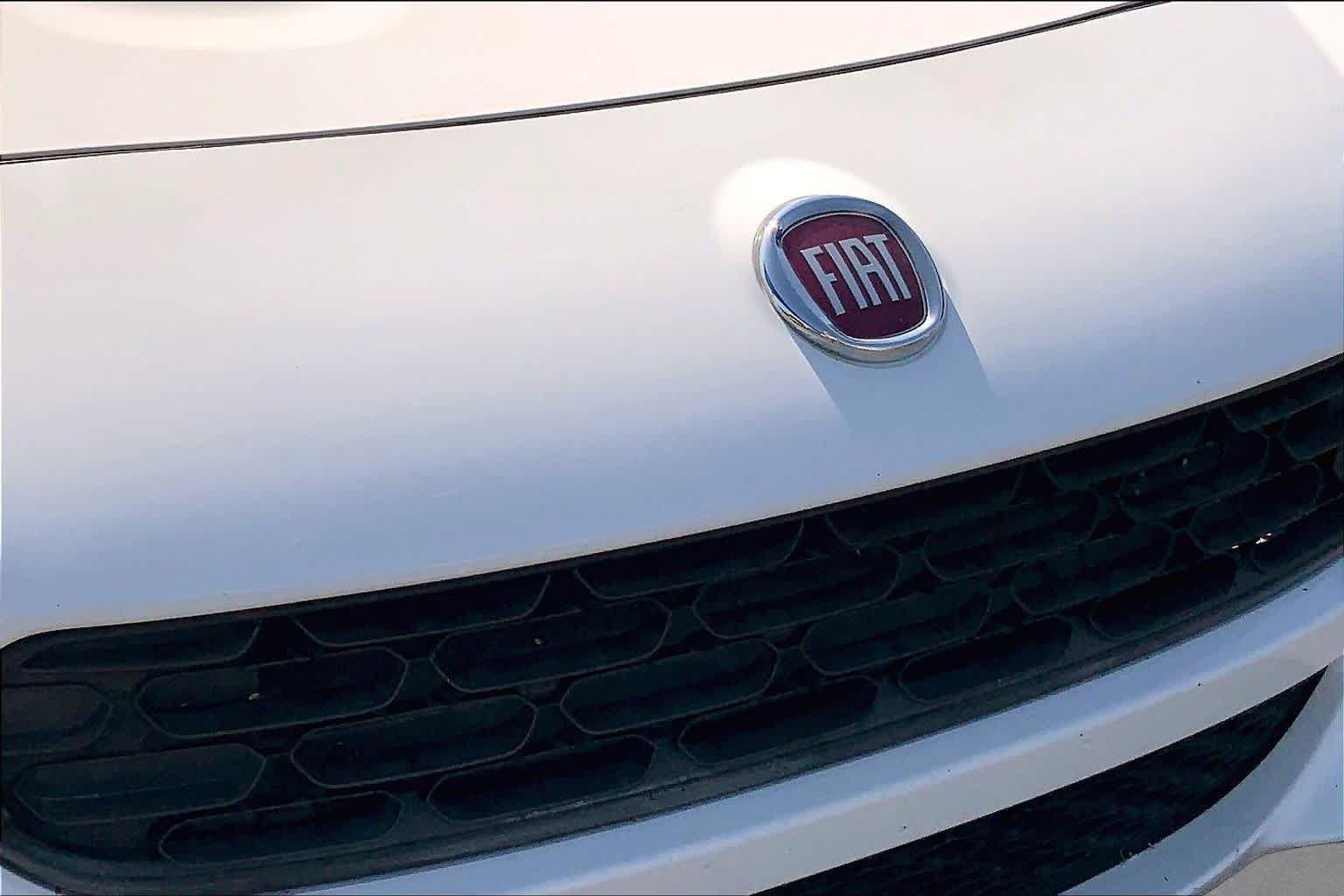 Used 2018 FIAT 124 Spider Classica w/ Technology Group RWD image 28