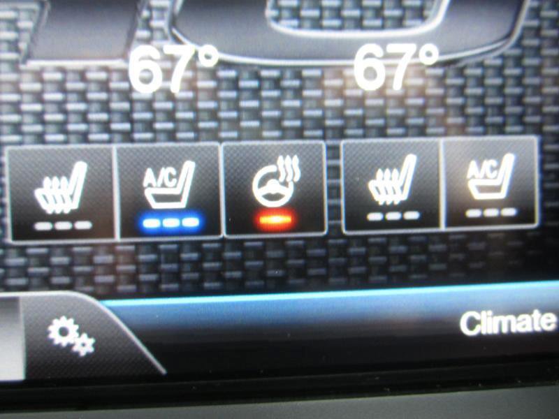 Used 2015 Ford Taurus SHO w/ Equipment Group 401A AWD/4WD image 22