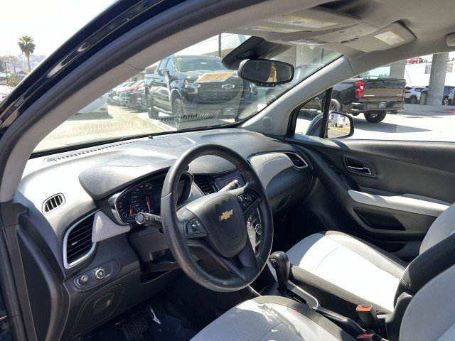 Used 2021 Chevrolet Trax LS w/ Tint and Cruise Package image 10