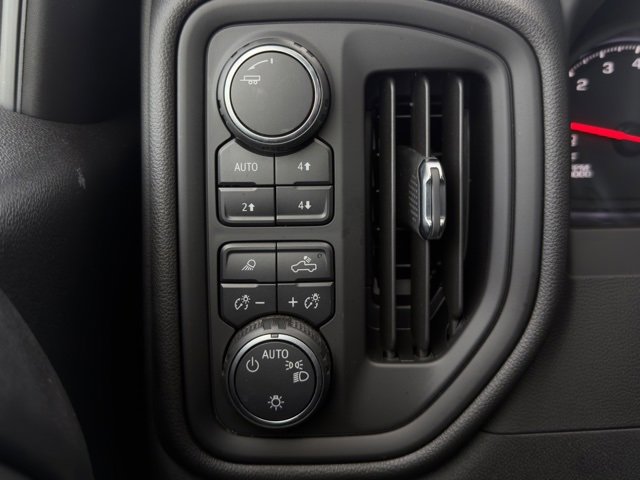 Used 2025 Chevrolet Silverado 1500 W/T w/ Z71 Off-Road Package image 17