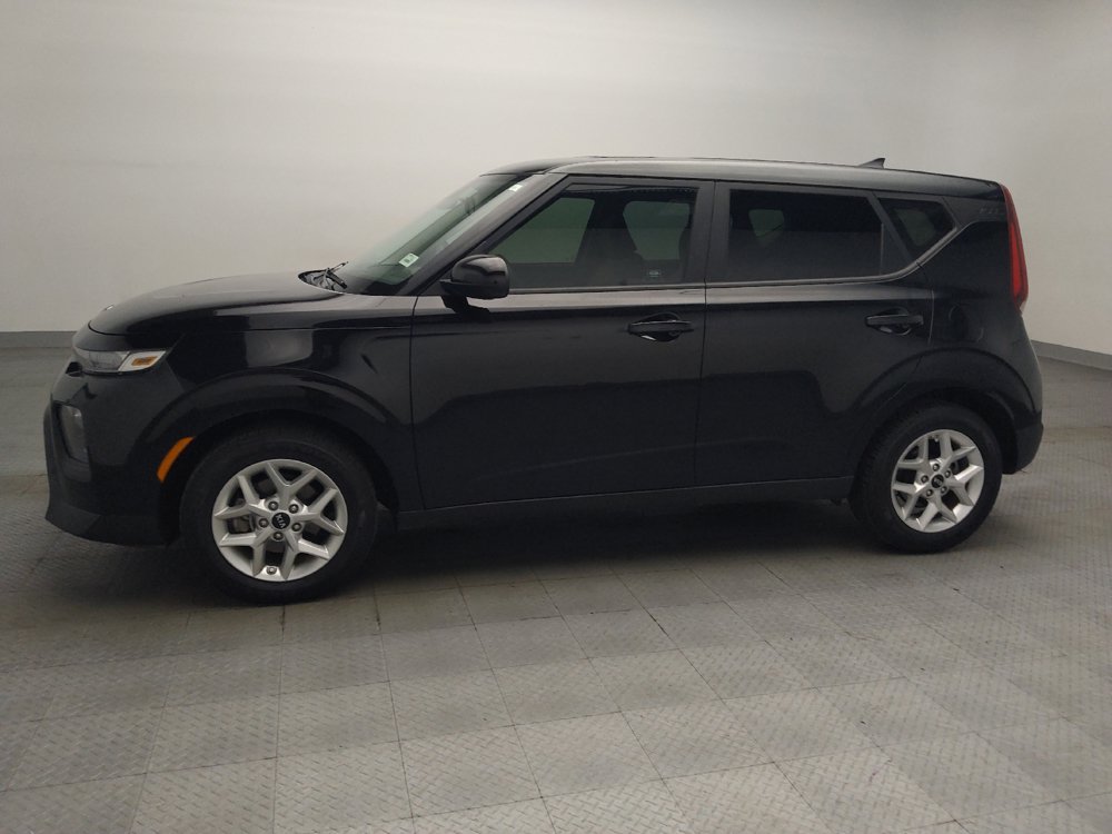 Used 2020 Kia Soul S FWD image 2