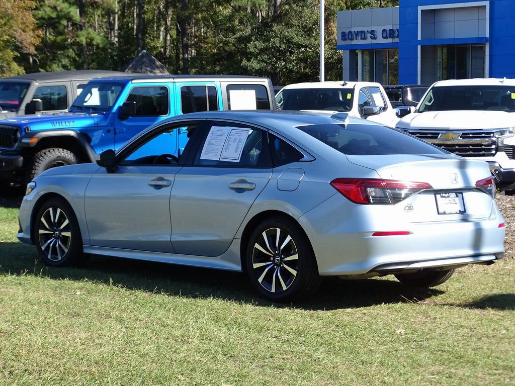 Used 2023 Honda Civic EX image 3