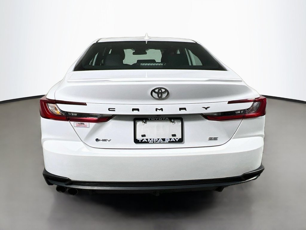 Used 2025 Toyota Camry SE FWD image 4