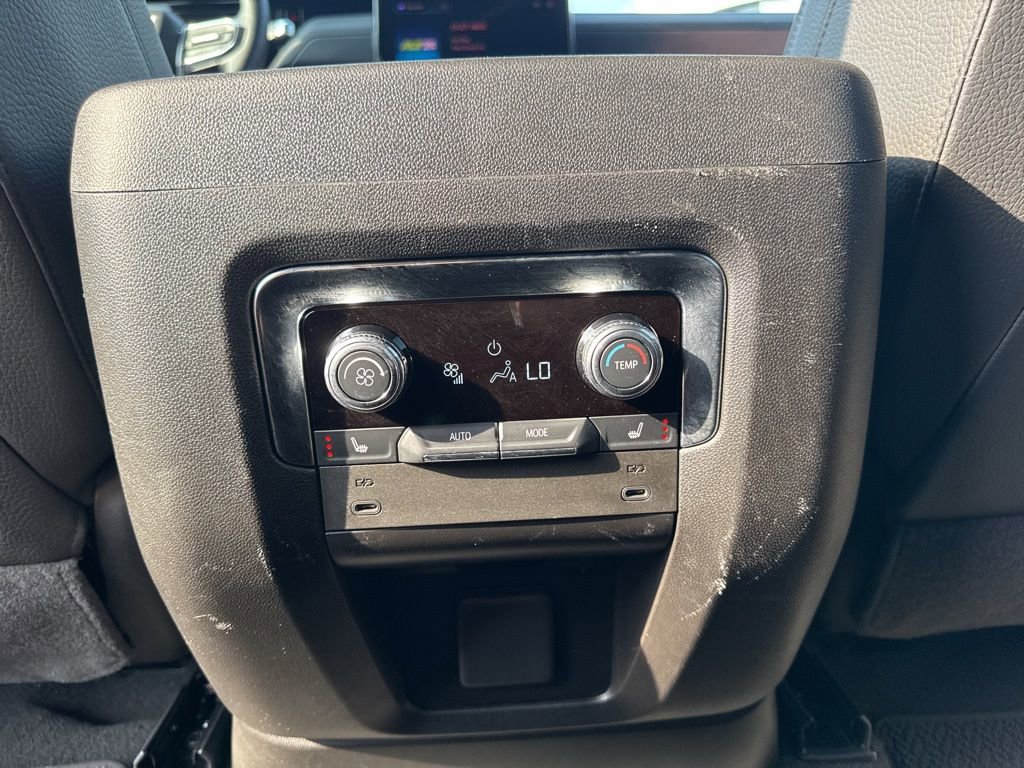 Used 2025 GMC Yukon Denali image 14