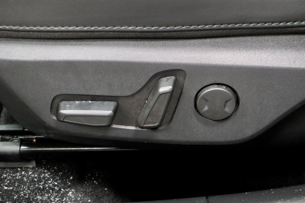 Used 2023 Kia Niro EX image 26