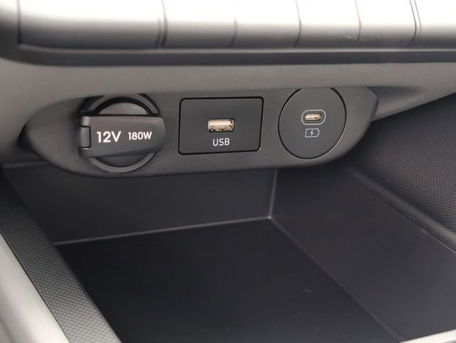 New 2026 Hyundai Elantra Hybrid FWD image 14