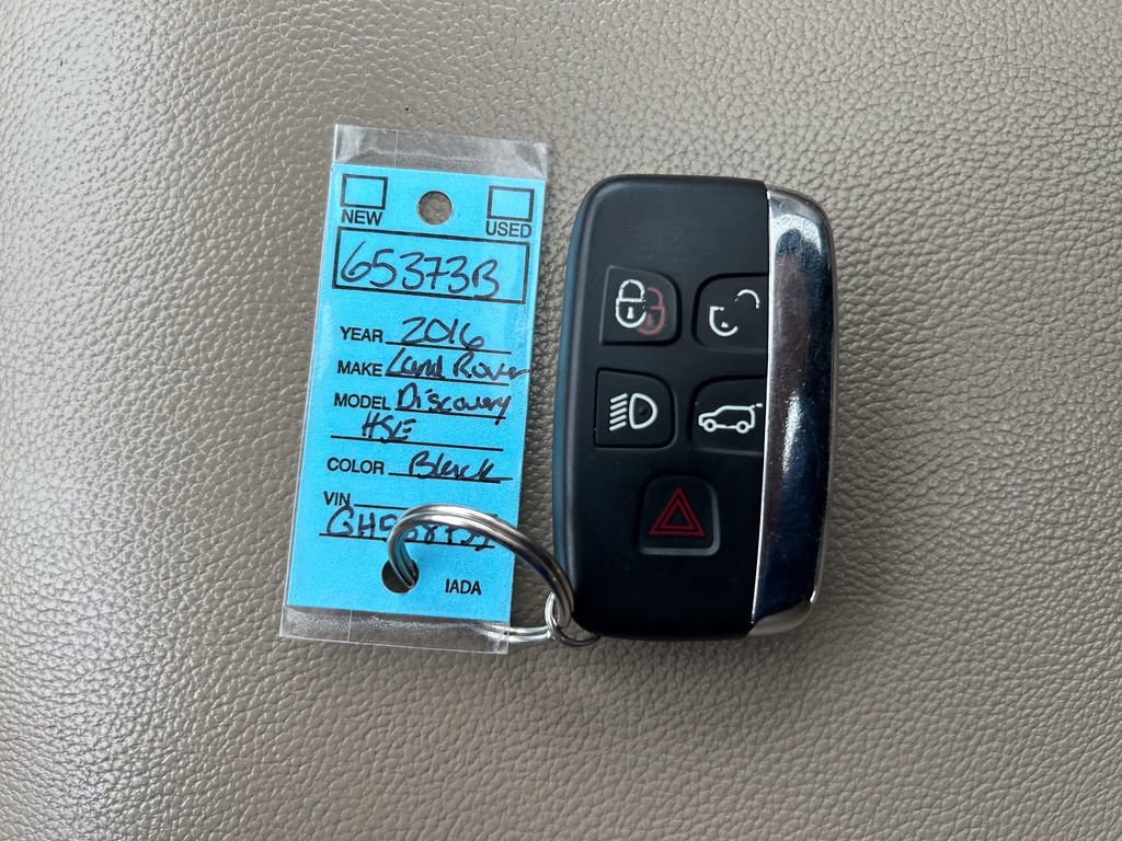 Used 2016 Land Rover Discovery Sport HSE image 39