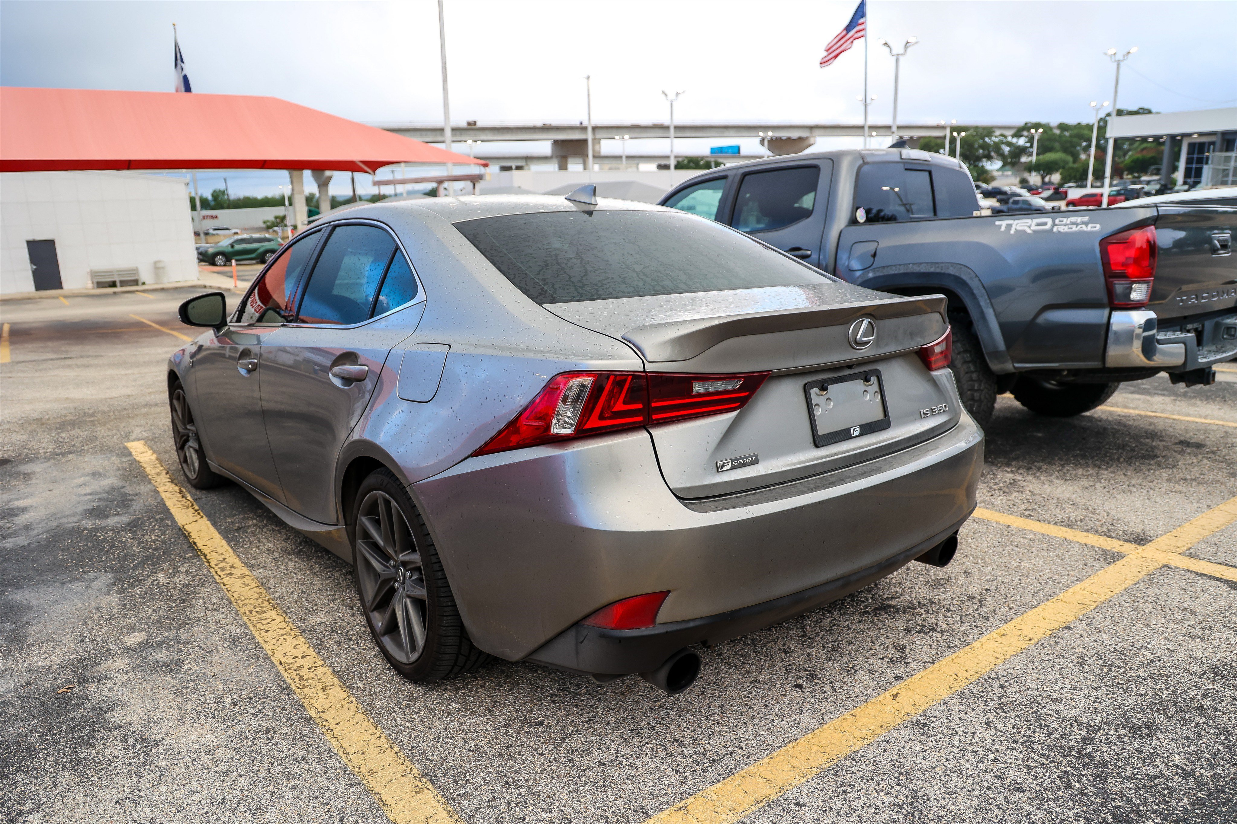 Used 2016 Lexus IS 350 w/ F Sport Package RWD image 10