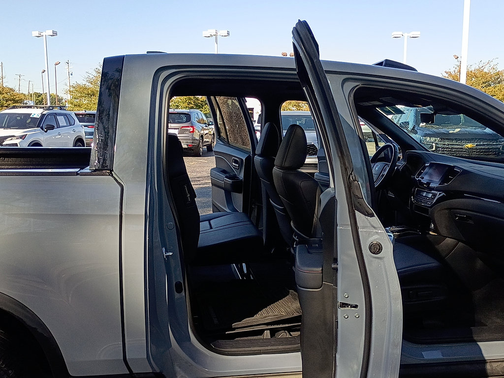 Used 2023 Honda Ridgeline Black Edition image 16