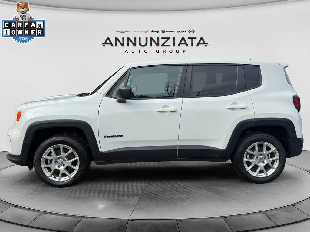 Used 2023 Jeep Renegade Latitude AWD/4WD image 2