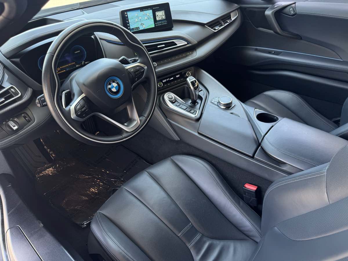 Used 2019 BMW i8 Roadster AWD/4WD image 17