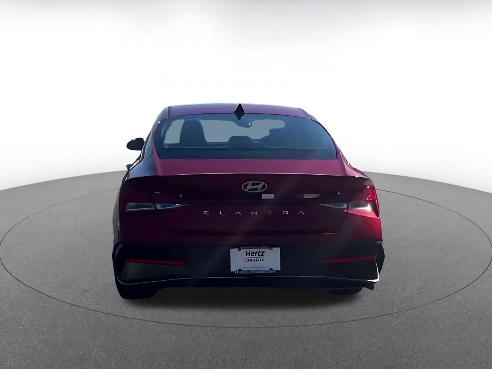 Used 2025 Hyundai Elantra SEL image 10