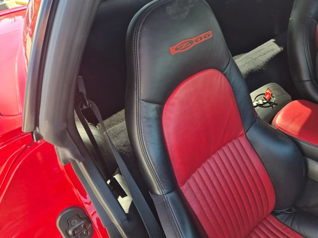 Used 2002 Chevrolet Corvette Z06 w/ Memory Pkg RWD image 23