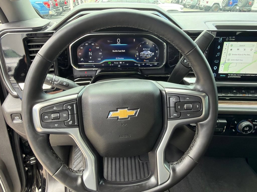 Used 2025 Chevrolet Silverado 1500 LT AWD/4WD image 24