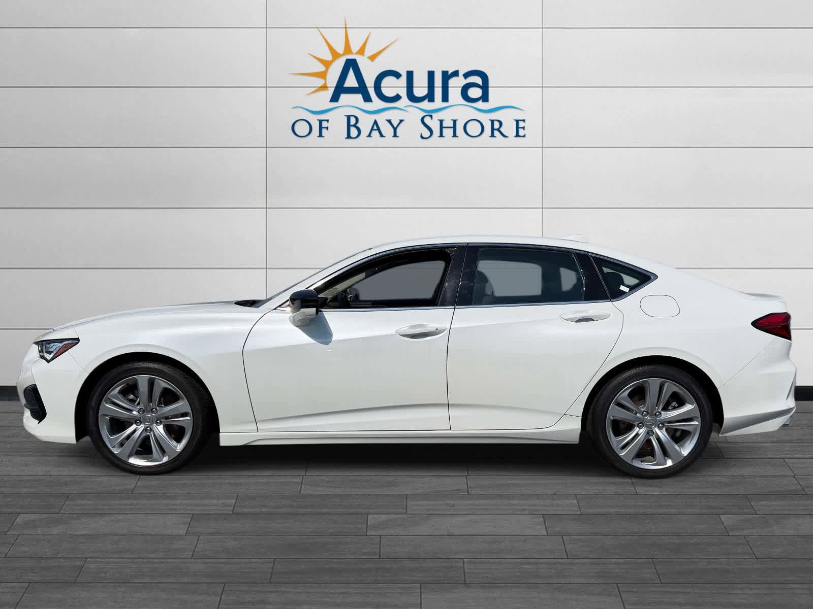 Used 2023 Acura TLX w/ Technology Package FWD image 4