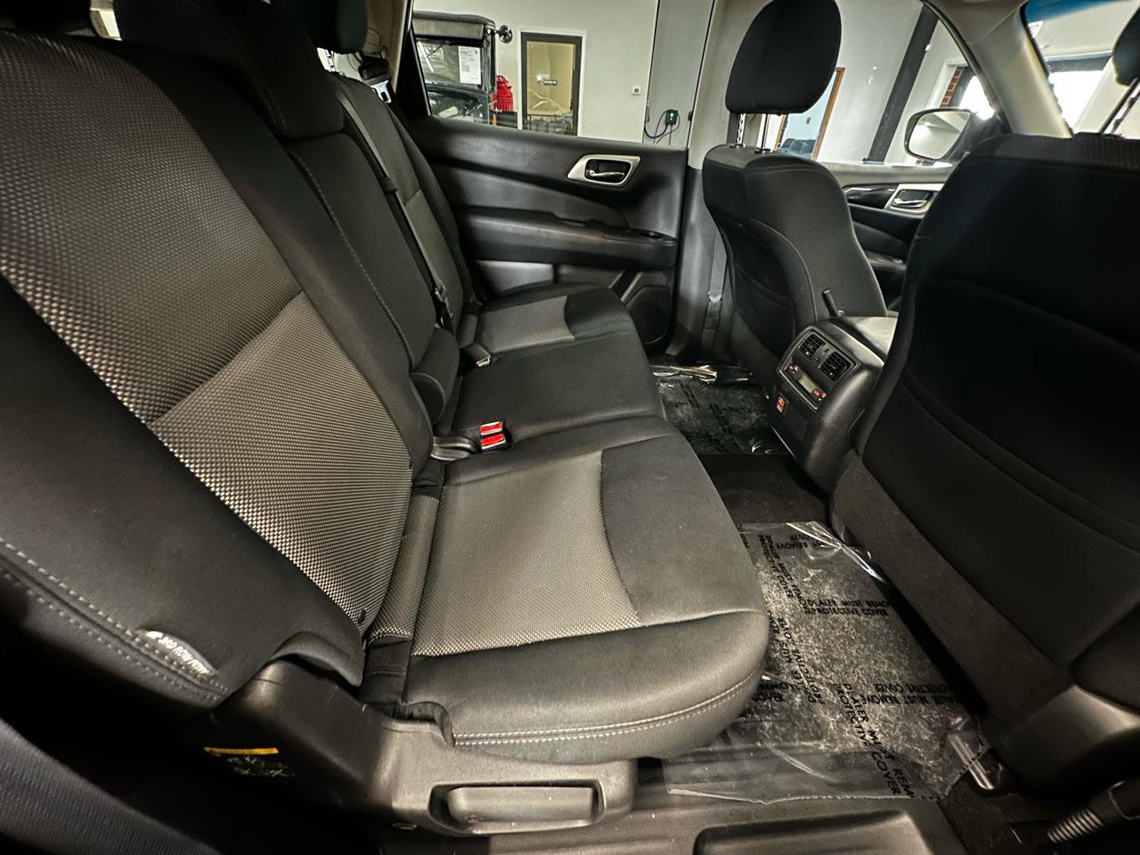 Used 2018 Nissan Pathfinder SV w/ SV Tech Package AWD/4WD image 16