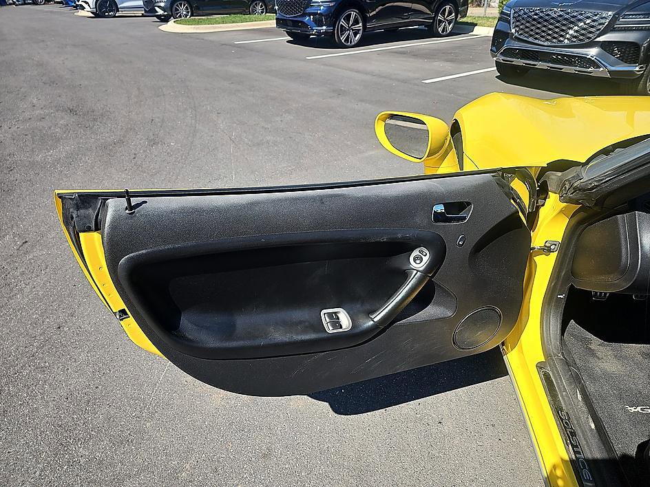 Used 2008 Pontiac Solstice GXP w/ Premium Package image 17