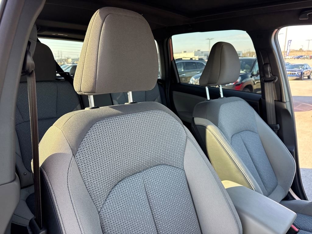 Used 2025 Subaru Forester Premium w/ Convenience Package #2 image 29