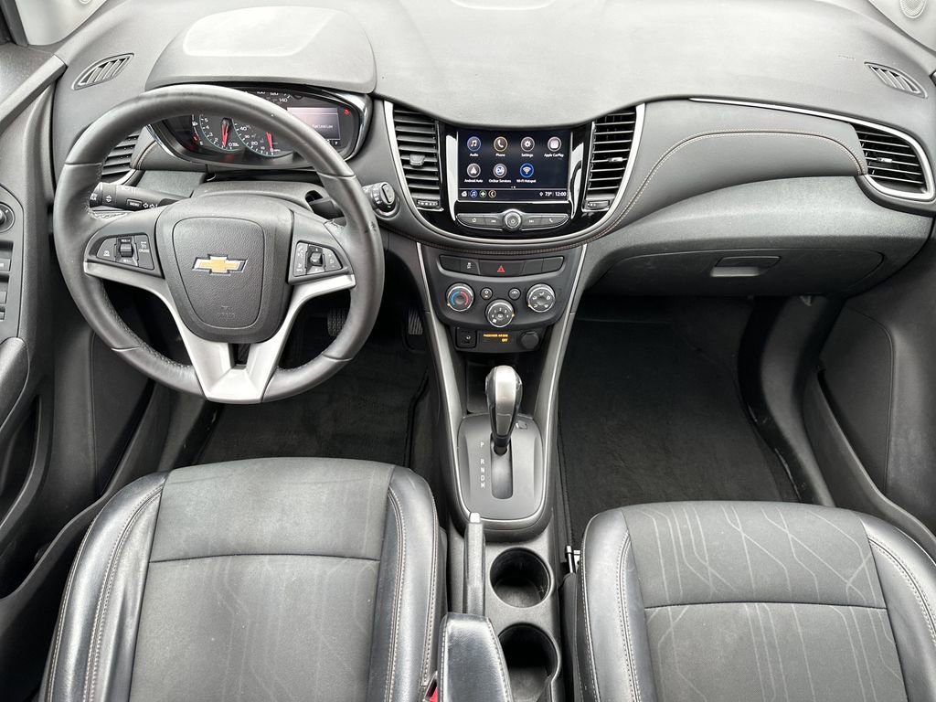 Used 2018 Chevrolet Trax LT w/ LT Convenience Package FWD image 17