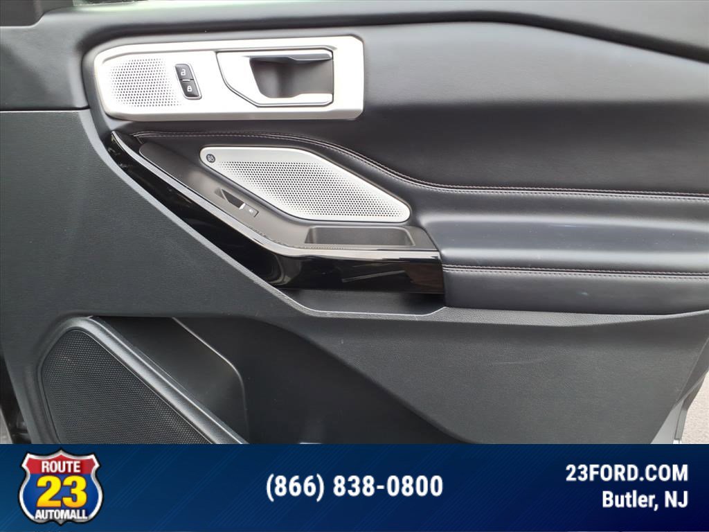 Certified 2023 Ford Explorer Platinum w/ Technology Package image 9