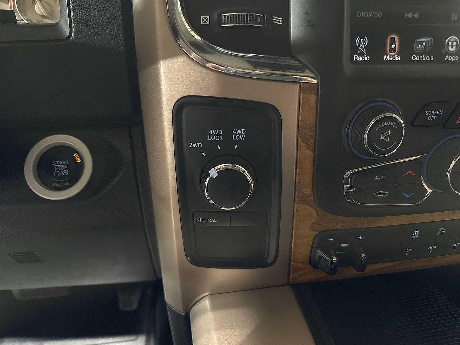 Used 2014 RAM 3500 Laramie Longhorn AWD/4WD image 37