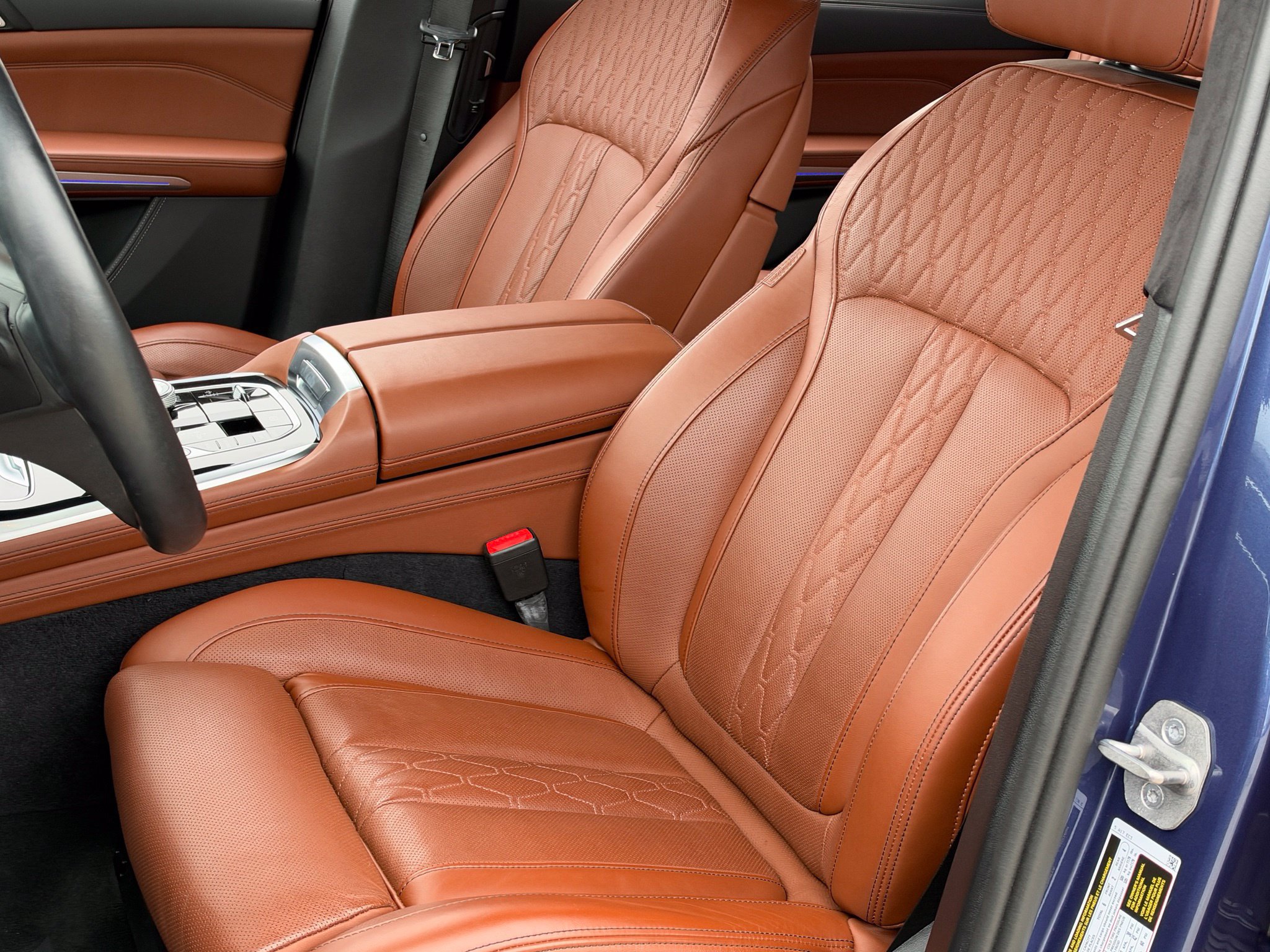 Used 2025 BMW ALPINA XB7 AWD/4WD image 4