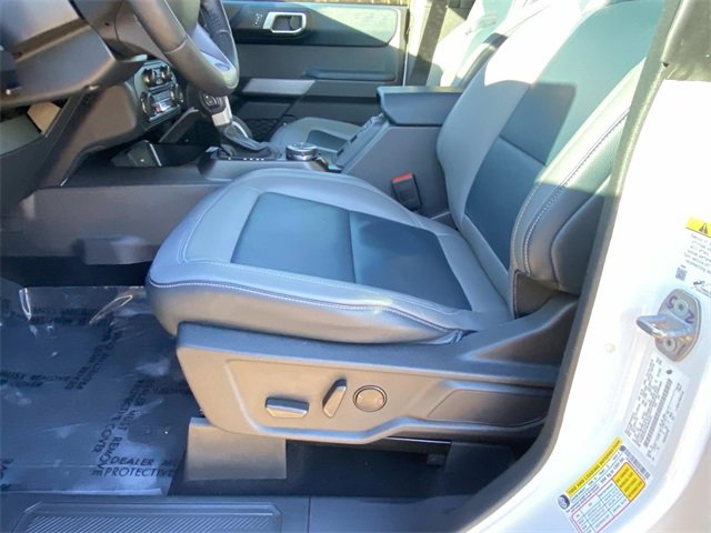 Used 2022 Ford Bronco Outer Banks image 18
