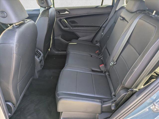 Used 2020 Volkswagen Tiguan SE image 17