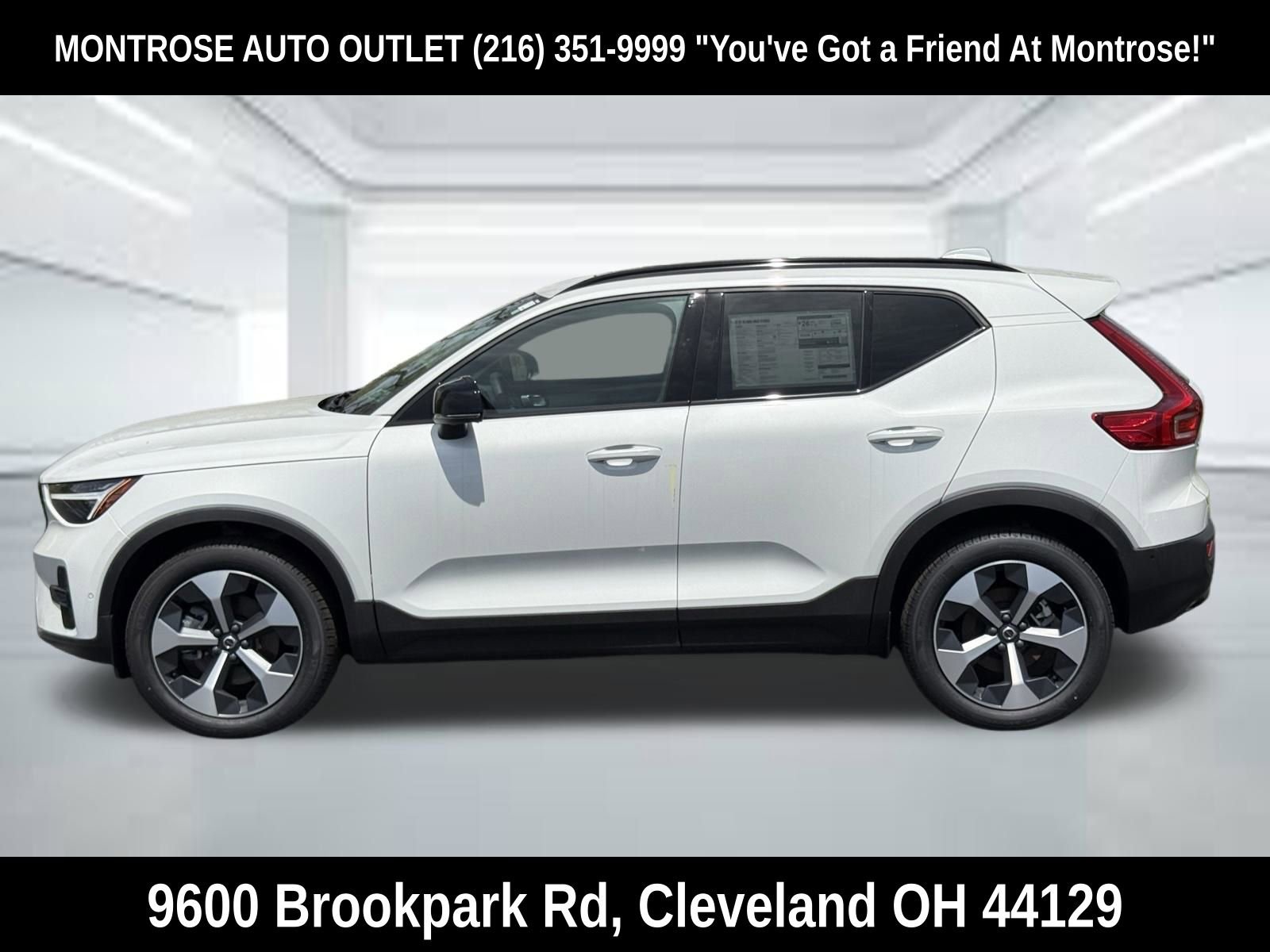 New 2026 Volvo XC40 B5 Plus w/ Protection Package Premier AWD/4WD image 2