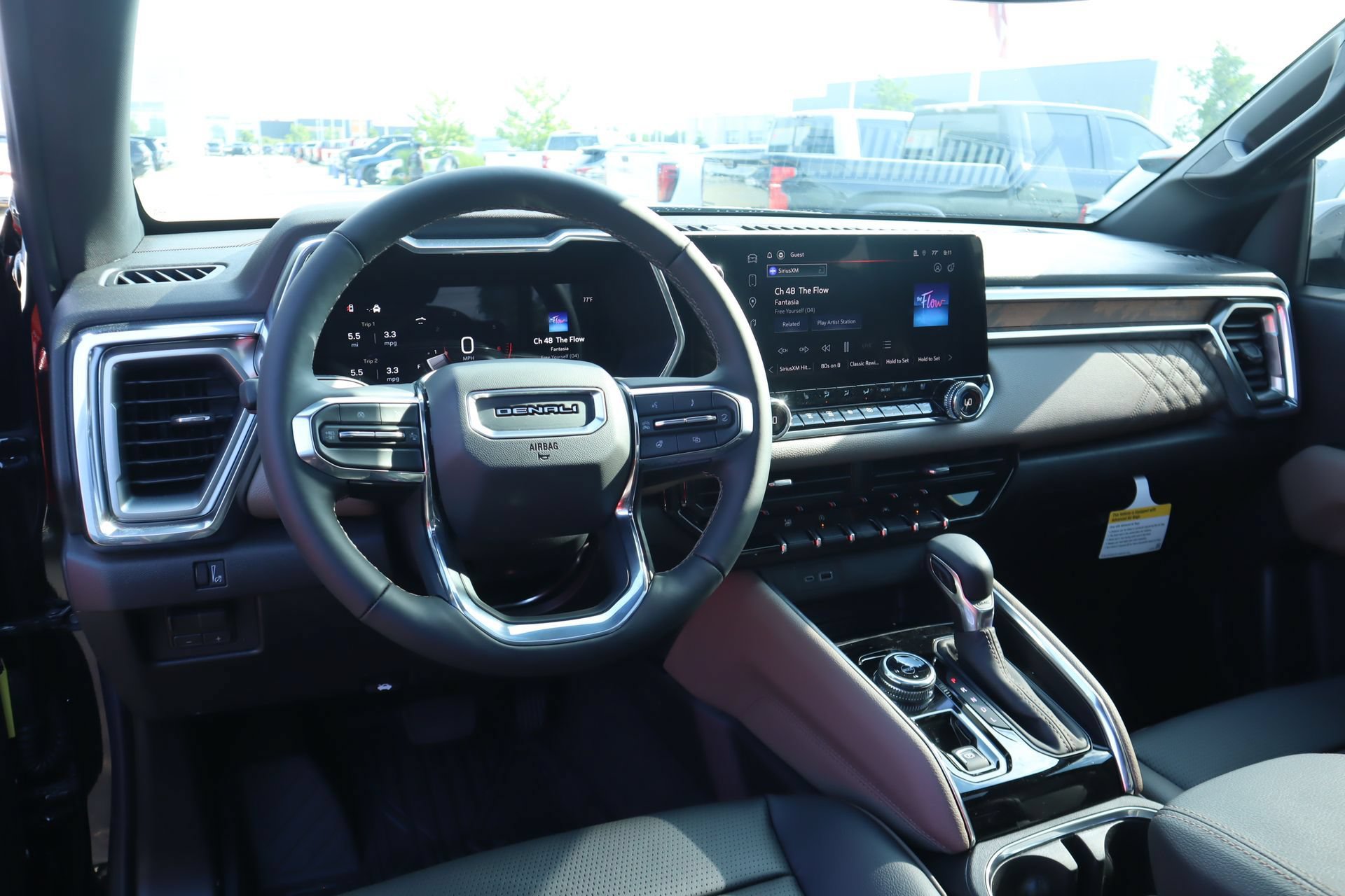 New 2026 GMC Canyon Denali w/ LPO, Denali Black Edition AWD/4WD image 4
