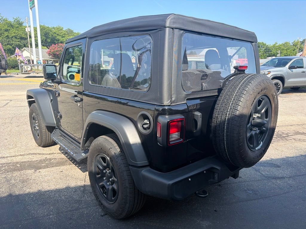 Used 2025 Jeep Wrangler Sport AWD/4WD image 8
