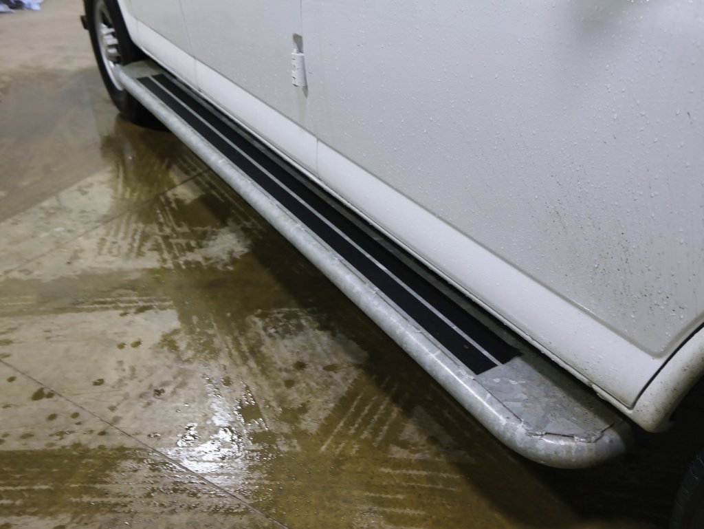 Certified 2024 Chevrolet Express 2500 Work Van w/ Driver Convenience Package image 6