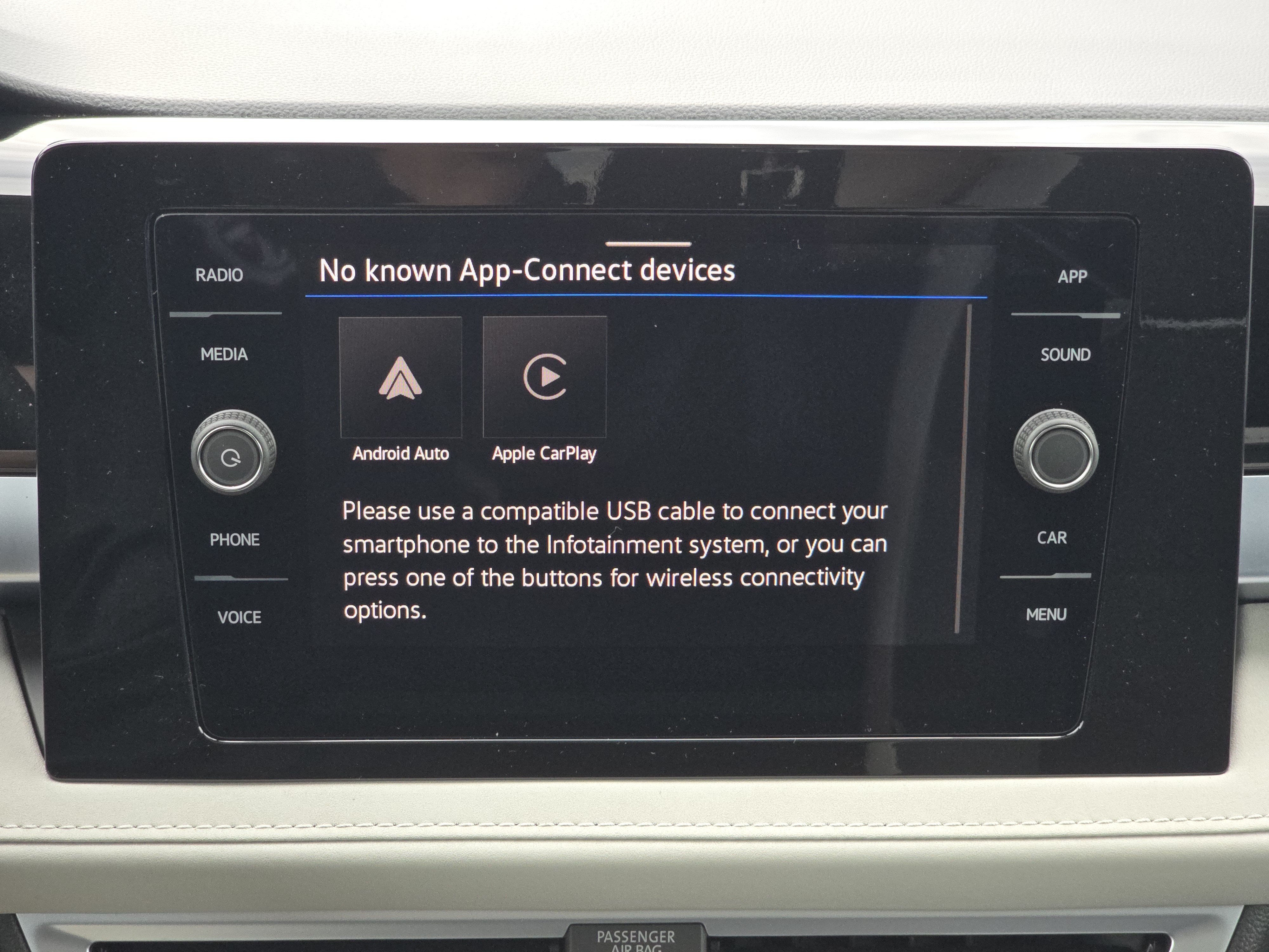 New 2026 Volkswagen Taos SE AWD/4WD image 10