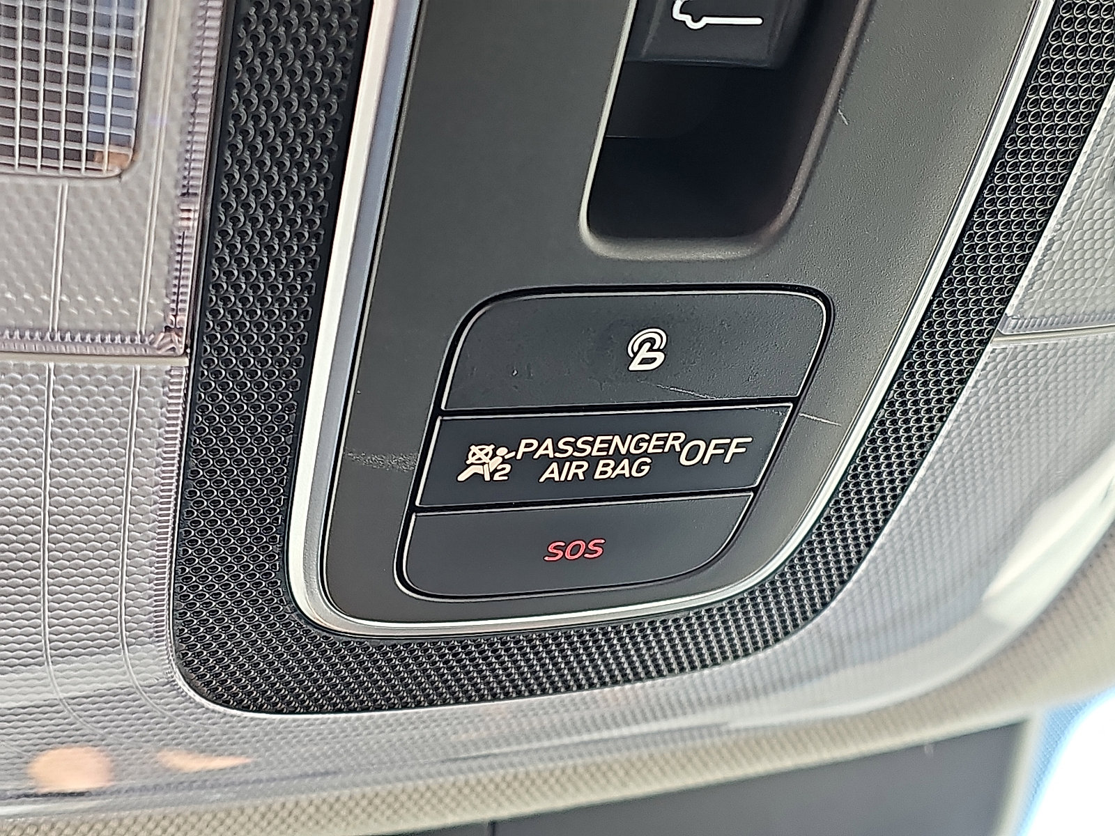 Used 2022 Hyundai Elantra Limited image 26