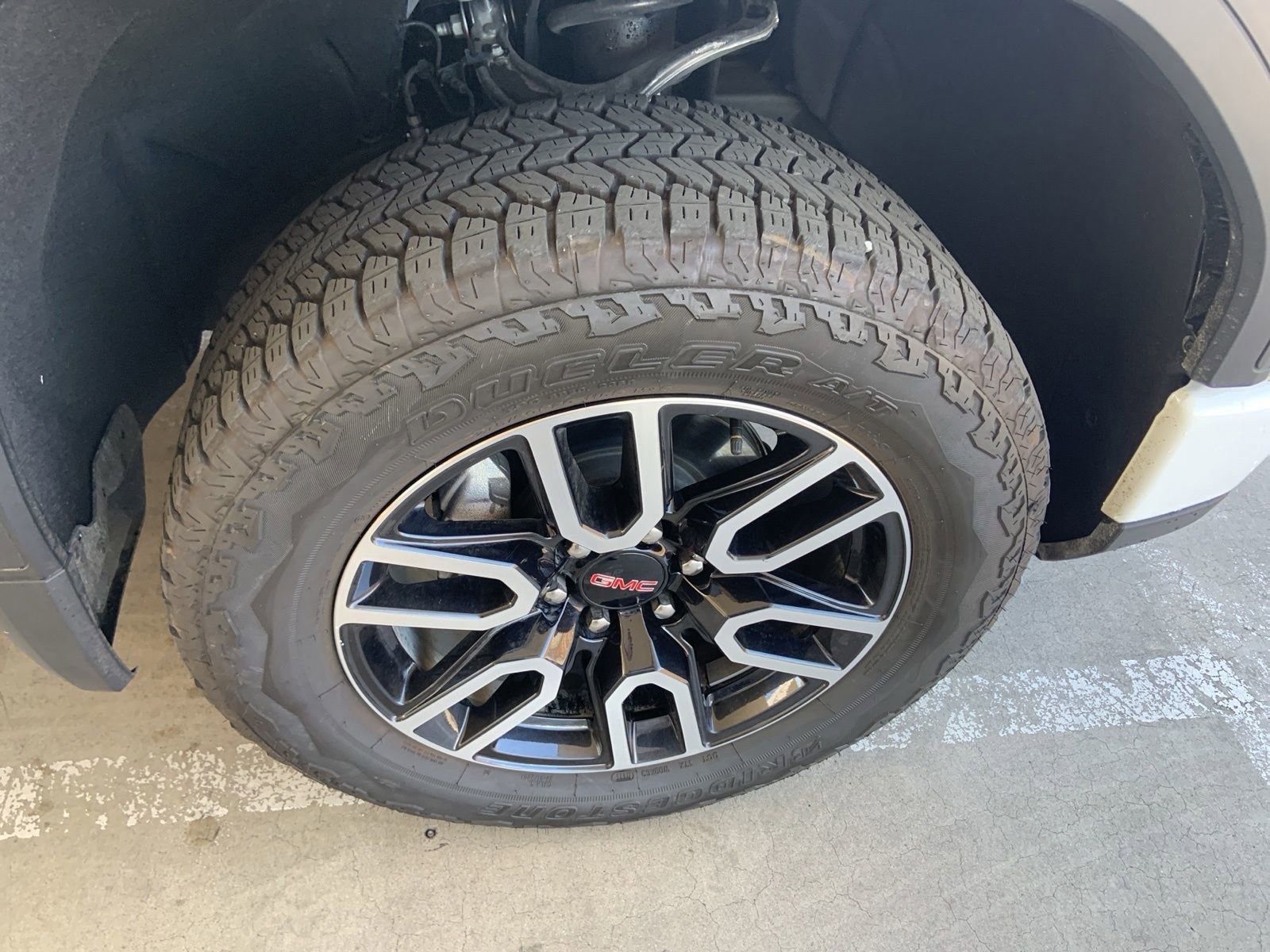 Certified 2026 GMC Sierra 1500 AT4 w/ Technology Package AWD/4WD image 13
