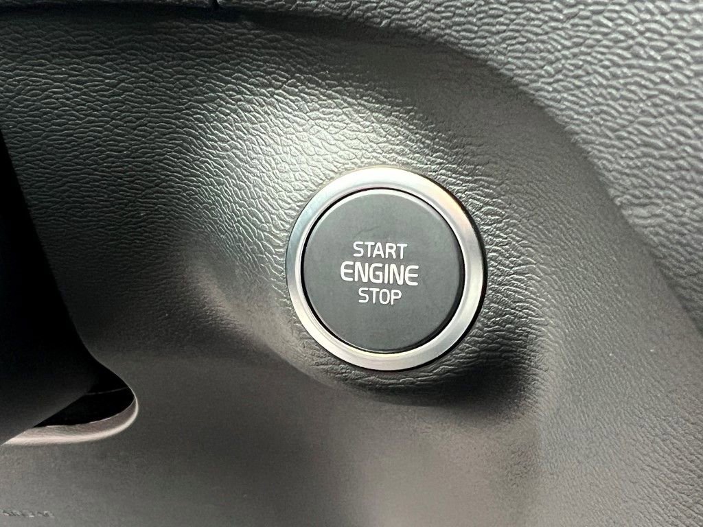 New 2026 Volvo XC40 B5 Ultra w/ Protection Package Premier image 27