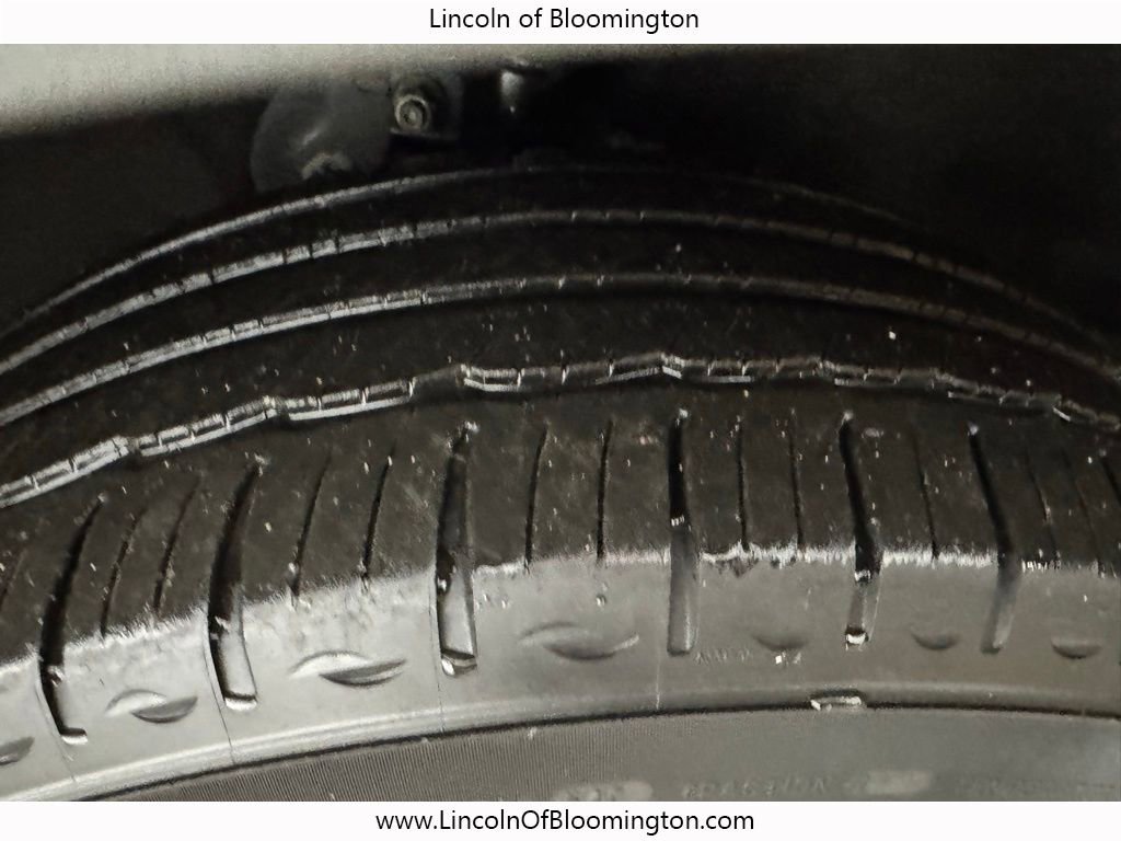 Used 2022 Lincoln Corsair AWD w/ Equipment Group 101A image 17