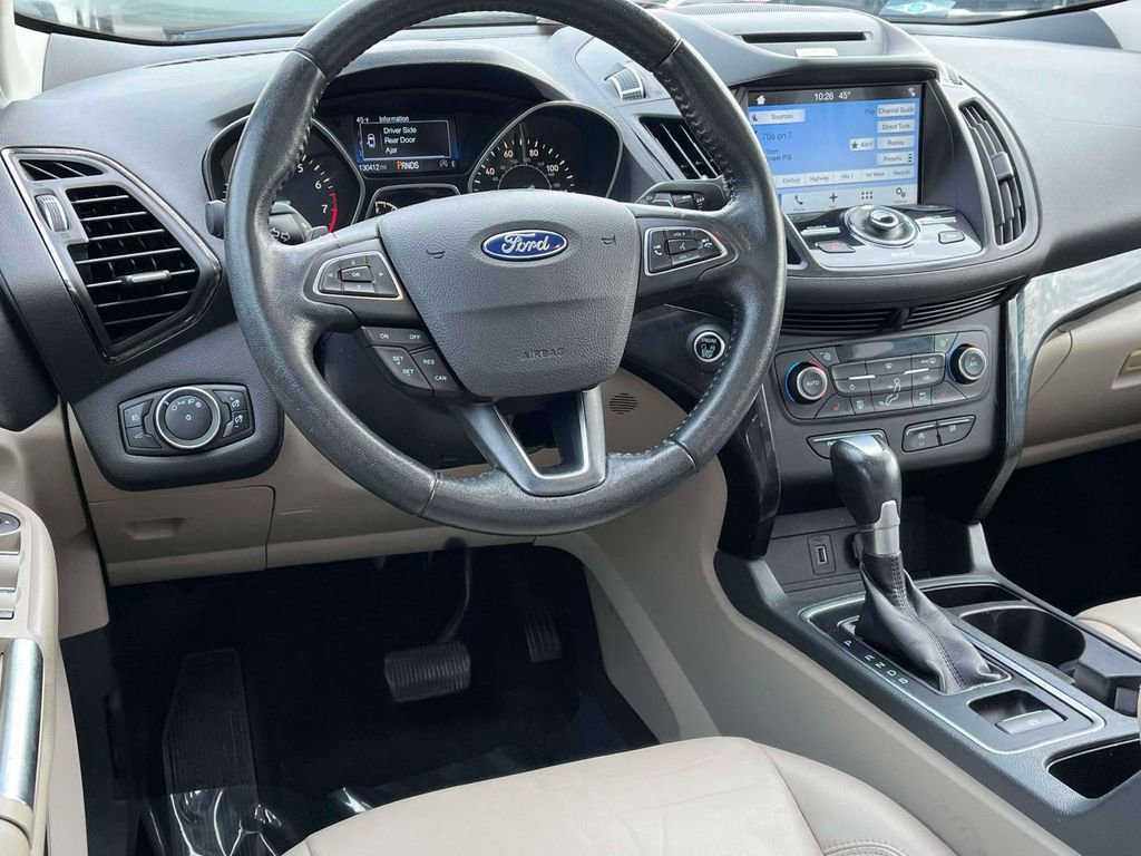 Used 2017 Ford Escape Titanium image 5