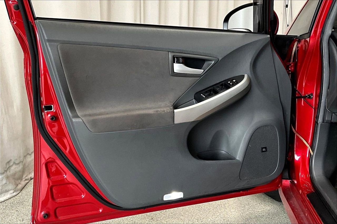 Used 2011 Toyota Prius Three w/ Solar Roof Pkg image 21