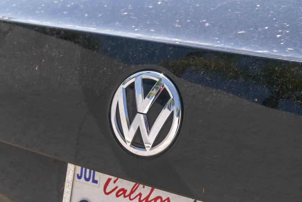 Used 2017 Volkswagen Jetta S w/ Jetta S Cold Weather Package FWD image 11