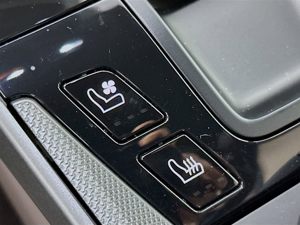 Used 2025 Porsche 911 Carrera image 22